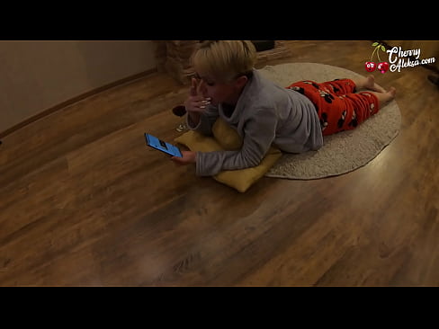 ❤️ Crazy Blonde sucking dick ollmhór sucking agus preabadh ar sé - gnéas anal ❌ Super sex linn ﹏